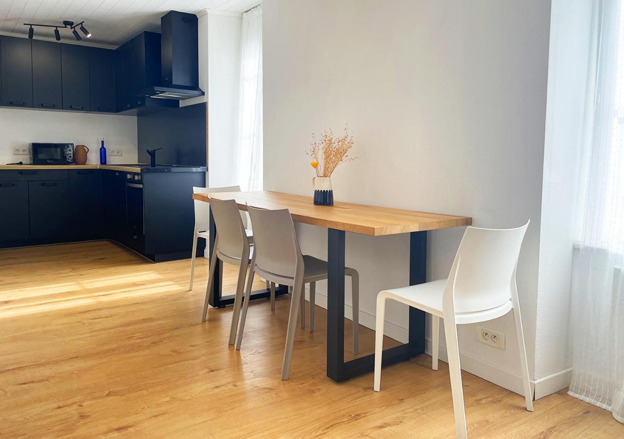 Charmant Appartement Renove Au Coeur De Конкарно Екстериор снимка